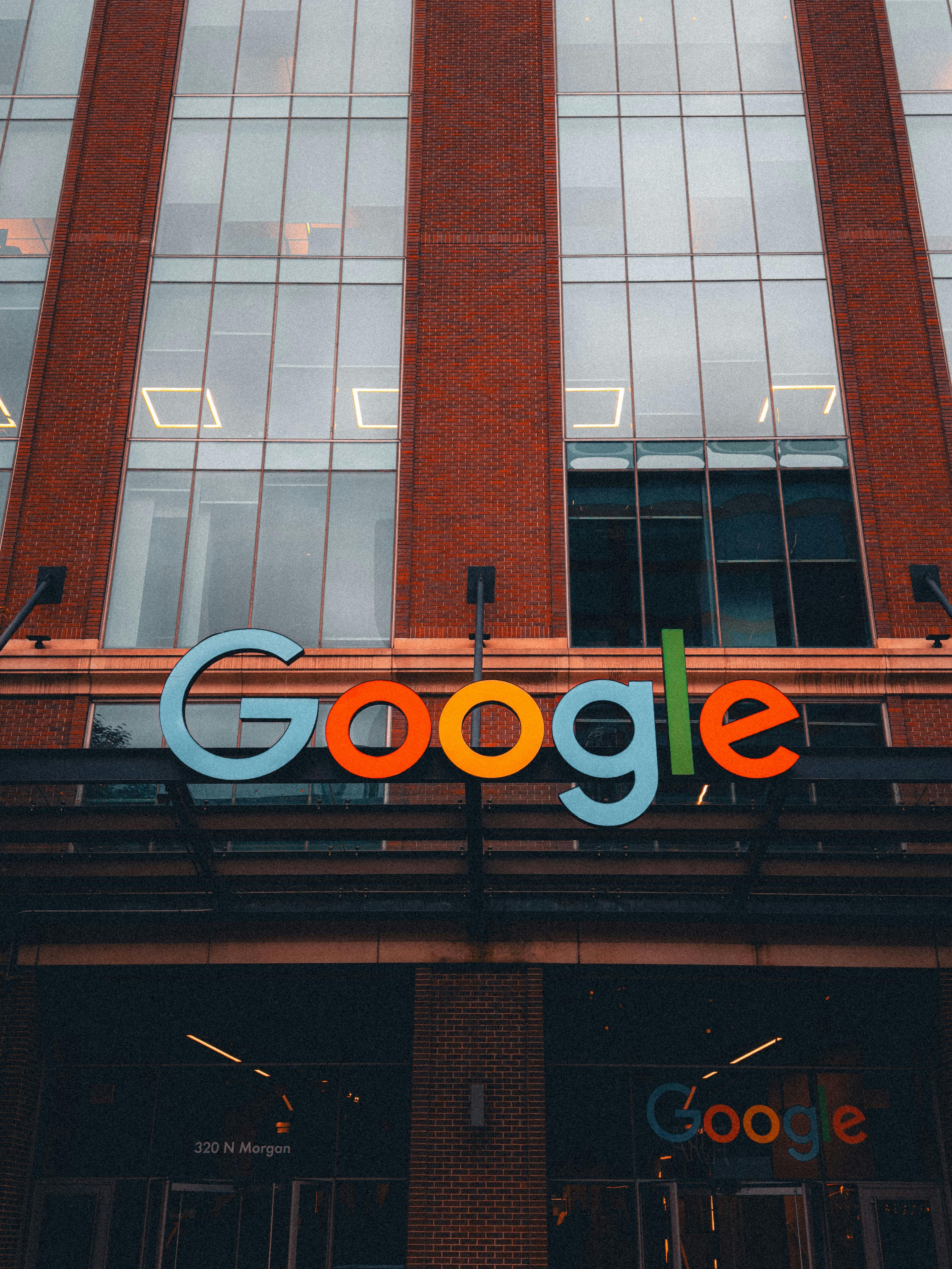 Google and U.S. Chamber of Commerce Pledge AI Training and Funding for SMEs