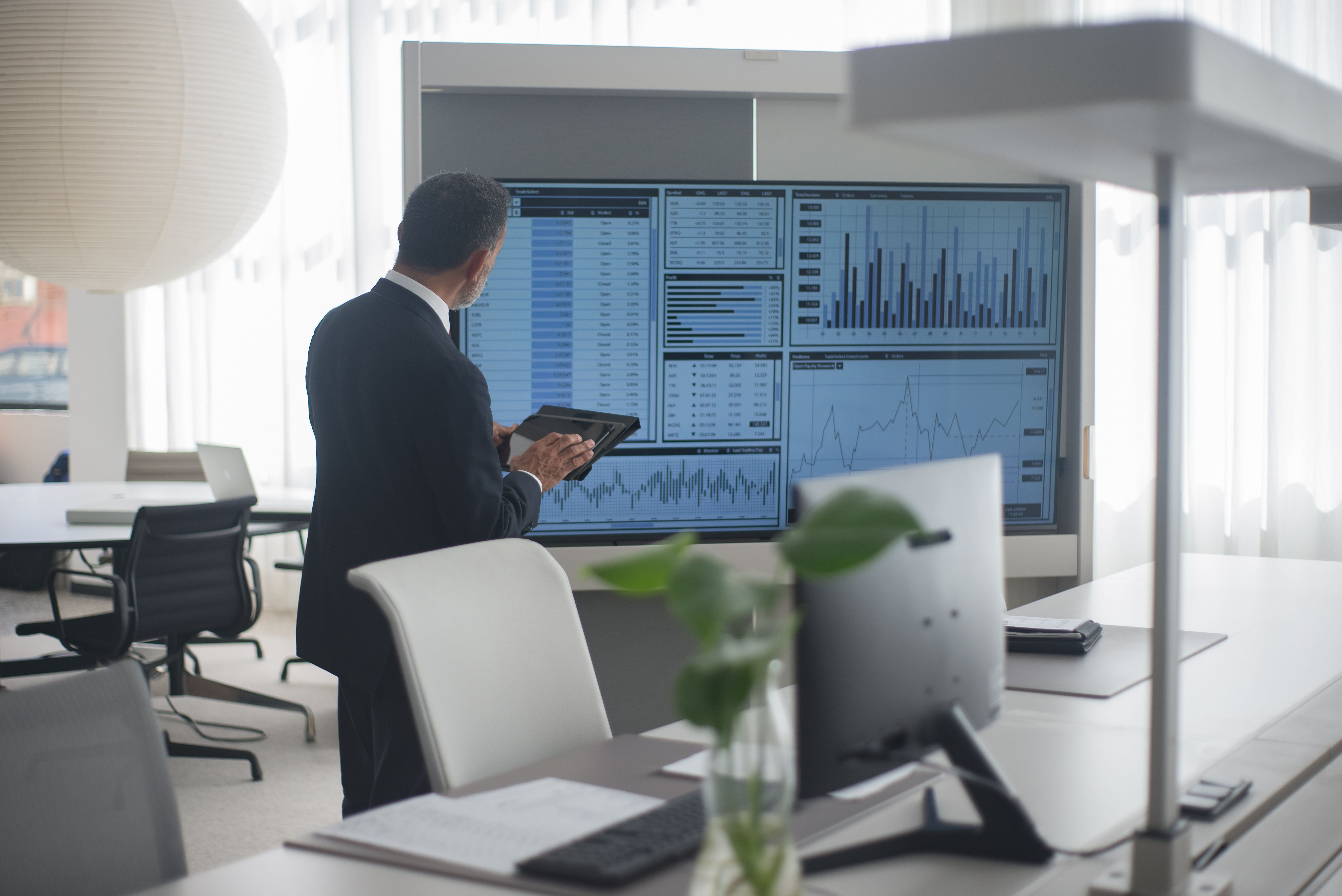 From Investment to Profit: How AI Is Redefining the Business Money Cycle